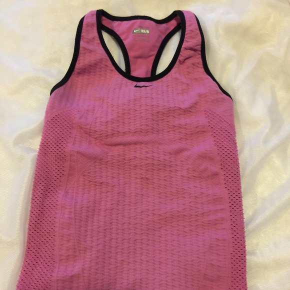 Nike tank/Crimper
