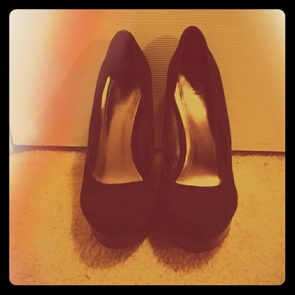 Bakers Black Suede Wedge