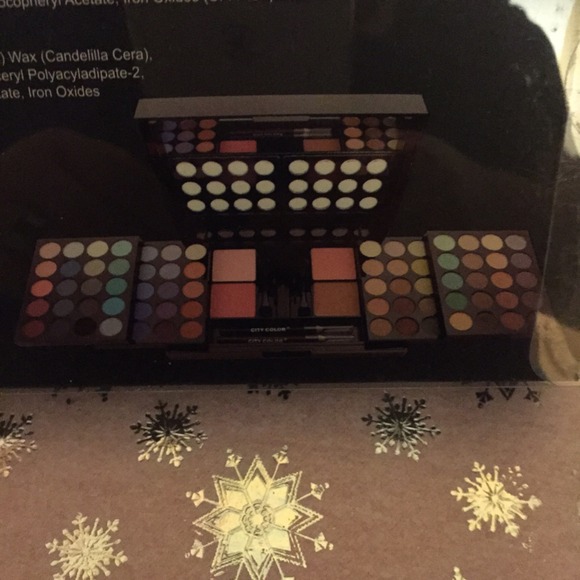 City Color Complete Makeup Collection - Picture 3 of 4