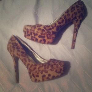 Jessica Simpson Animal print fur heels