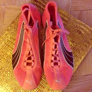 Puma Pink Tennis Shoes
