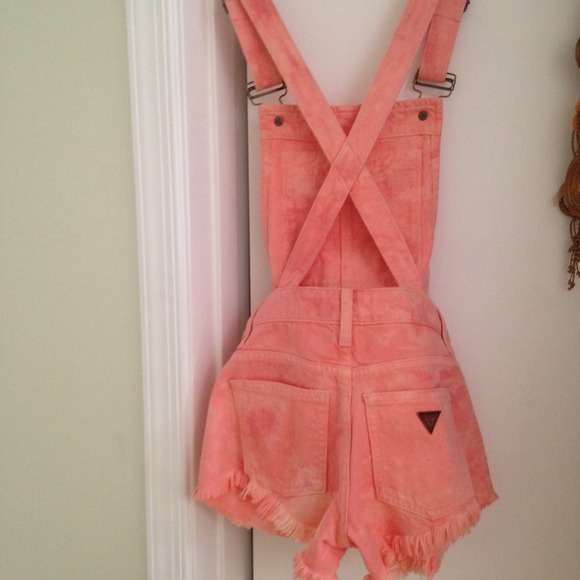 Guess jumper! - Picture 2 of 3