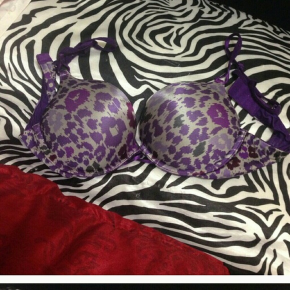 Bundle of 2 Victoria secret bombshell bra