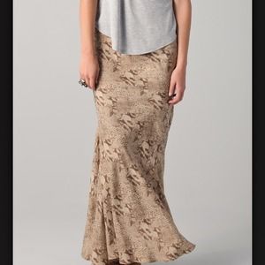 SOLD 🎉🎉🎉NWT HAUTE HIPPE SILK MAXI SKIRT SIZE XS