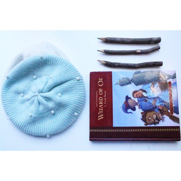 BUNDLE blue beret & white gold beret