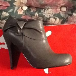 Beautiful Grey Stiletto Ankle Boots