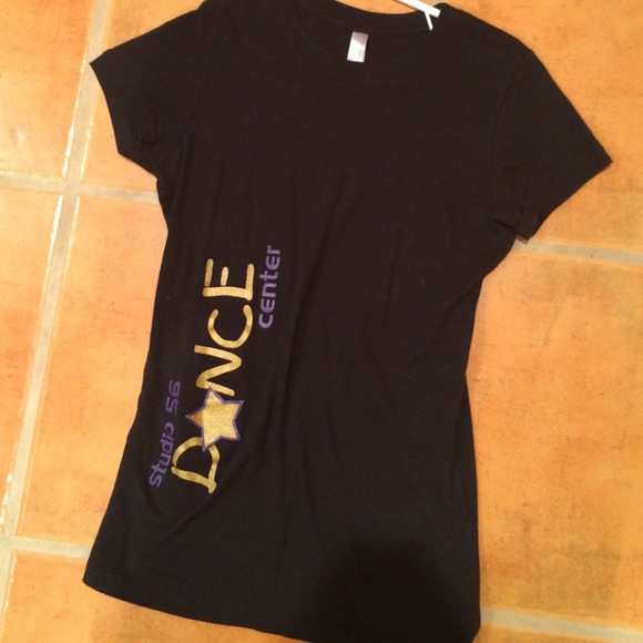 Dance tee