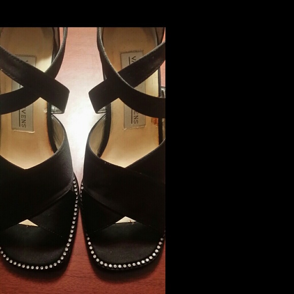 VALERIE STEVENS: BLK SATIN EVENING SHOES