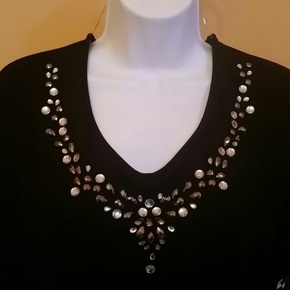 Top - Picture 2 of 2