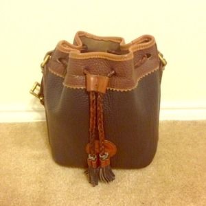 Dooney & Bourke cross body