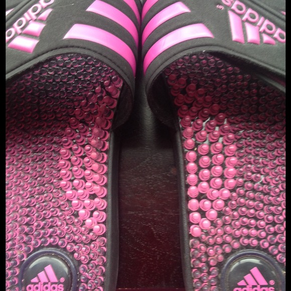 Women's Adissage Black & Pink Massaging Slides