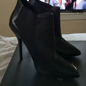 Steve Madden devil booties