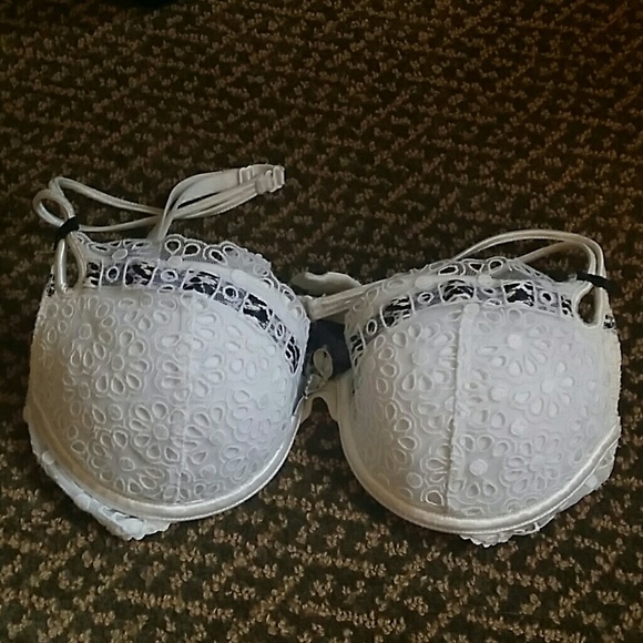 Victoria Secret bra
