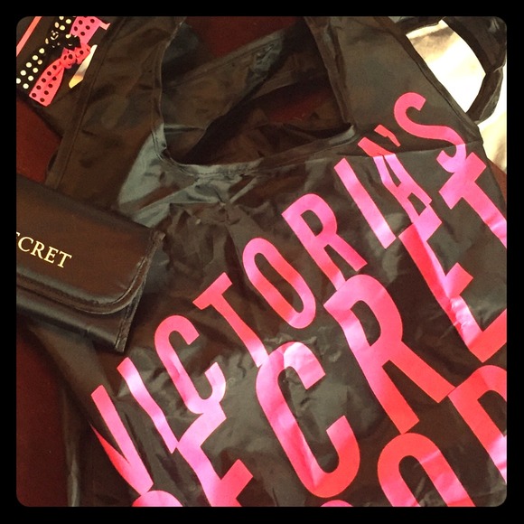 Victoria's Secret Accessories - Victoria secret must have bundle!