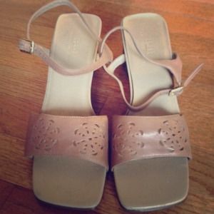 Liz Claiborne Co. Crazy Horse Tan Sandals