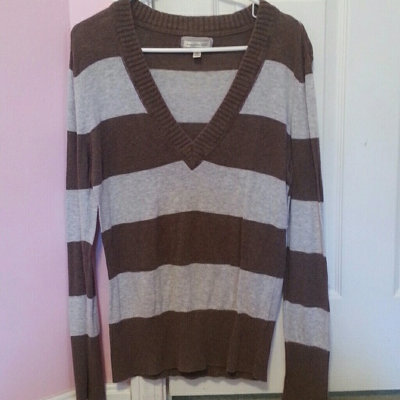 Sweater - Picture 1 of 1