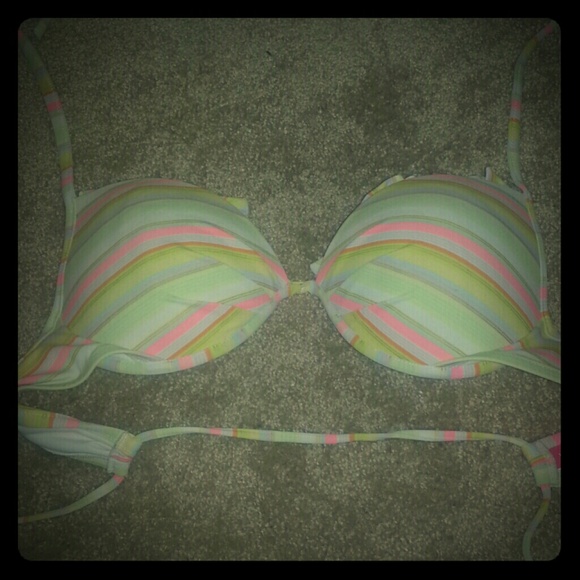Traded✔Victoria's Secret 36C pushup swim top? - Picture 1 of 3