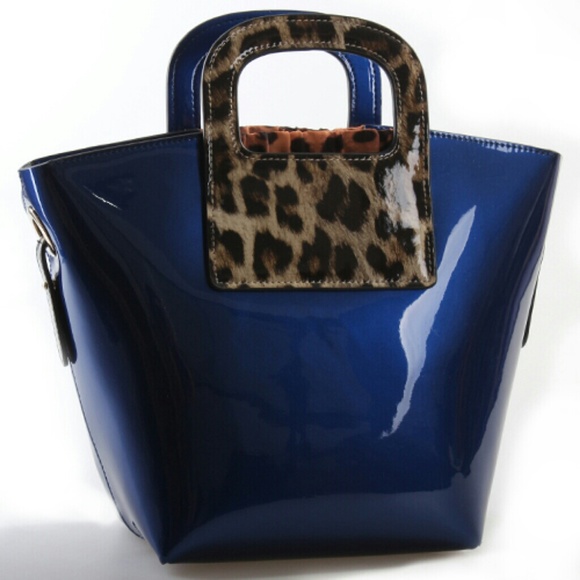 Like new genuine leather handbag