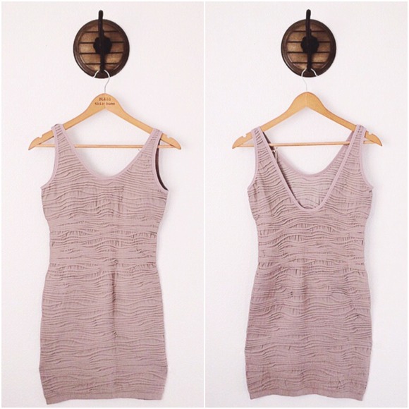 ✨HP✨NWT Fitted Dress - Picture 4 of 4