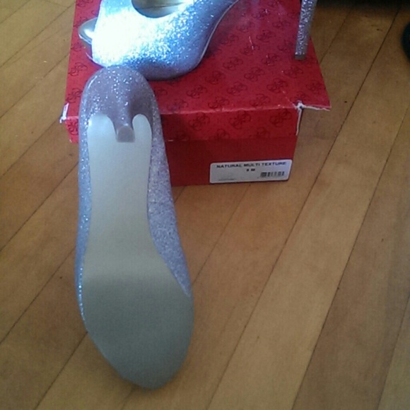 peek a boo toe shoes