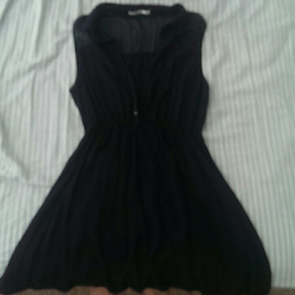 Sleeveless dress