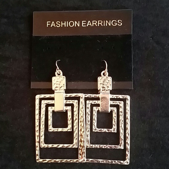 SOLD! Gold earrings