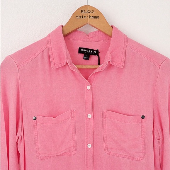 NWT Melon Button Top - Picture 3 of 4