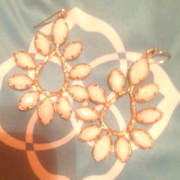 Kendra Scott Nyla earrings