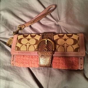 Rare Vintage Coach clutch