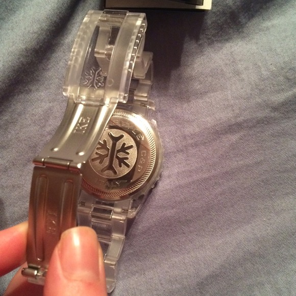Ike lifestyle watch - Picture 3 of 3