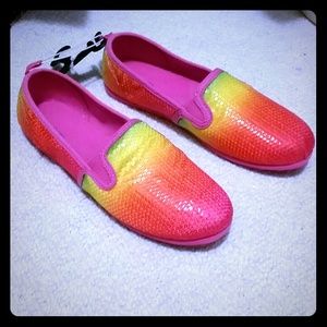 Rainbow sequenced flats