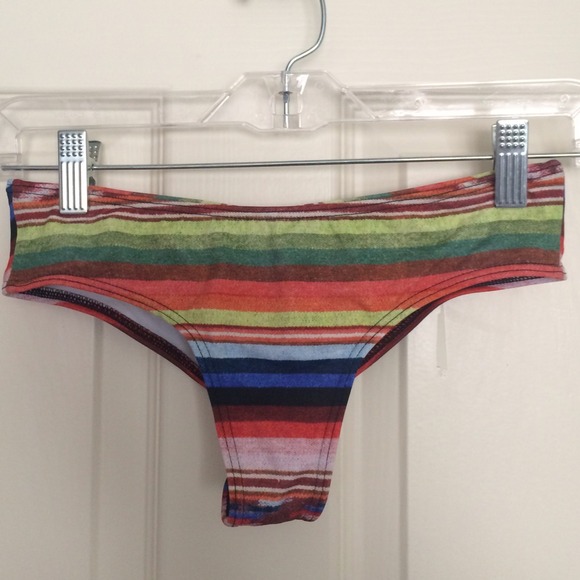 Cheeky bikini bottom