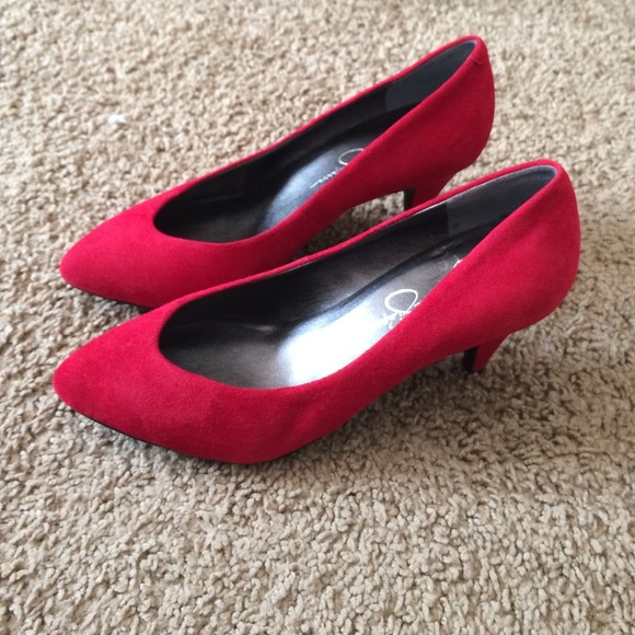 Red Jessica Simpson Pumps - Picture 2 of 4