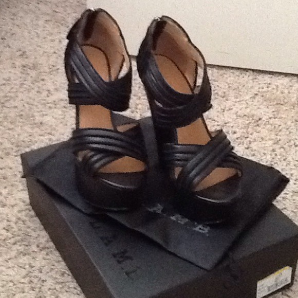 L.A.M.B Bernadette Wedge Black size 9