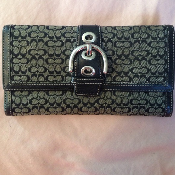 Coach wallet - Picture 1 of 4