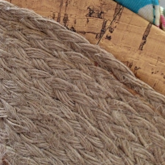 Blue flower wedges - Picture 3 of 4