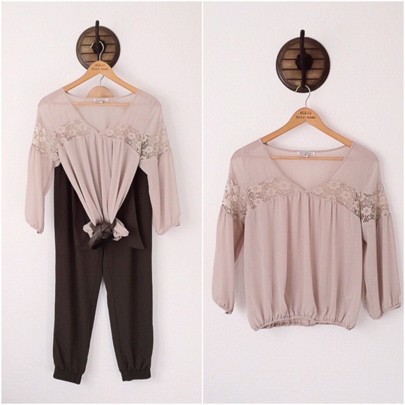 ✨HP✨NWOT She's a Top - Picture 1 of 4
