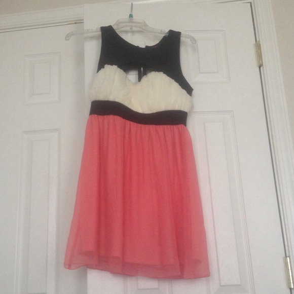 2b Bebe Dress