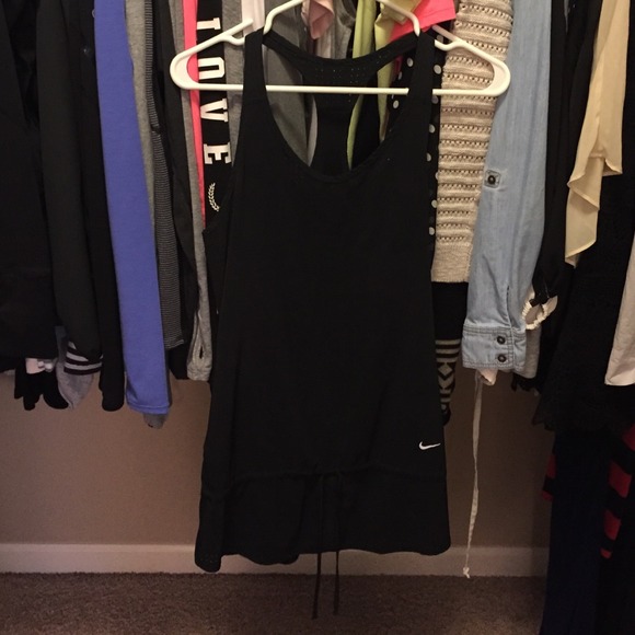Nike tunic tank size small