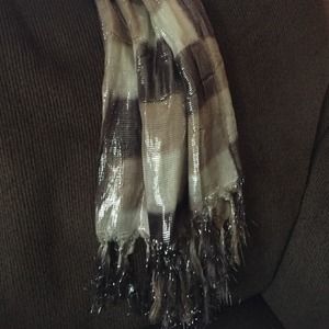 Sparkly fashion scarf