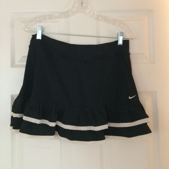 Nike tennis skort