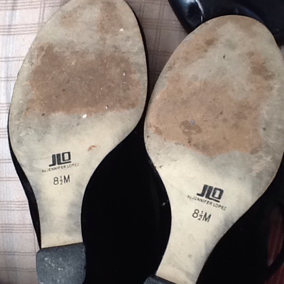 Shoes - Picture 4 of 4