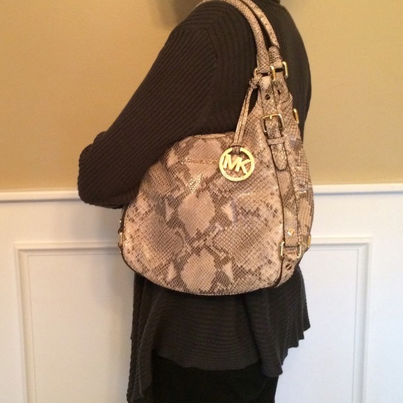 ADDITIONAL PHOTOS - Picture 2 of 4