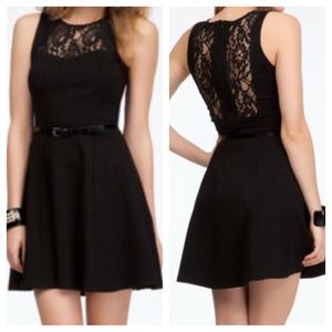 🚫 SOLD 🚫 Bebe black lace party dress