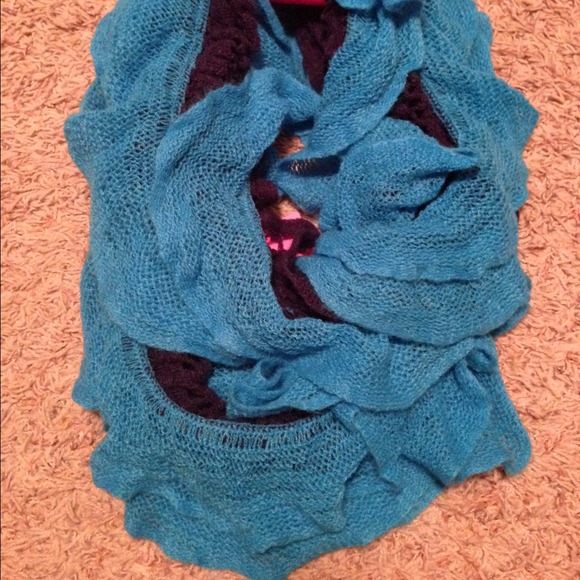 Super cute infinity scarf!
