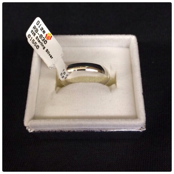 Sterling Silver Jewelry - Sterling Silver Band .925🌟2 left!