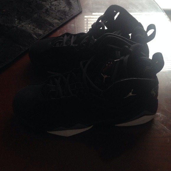 Jordan true flight bg