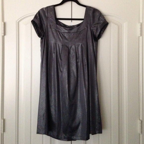 H&M Dresses & Skirts - H&M shimmery babydoll dress, sz 6
