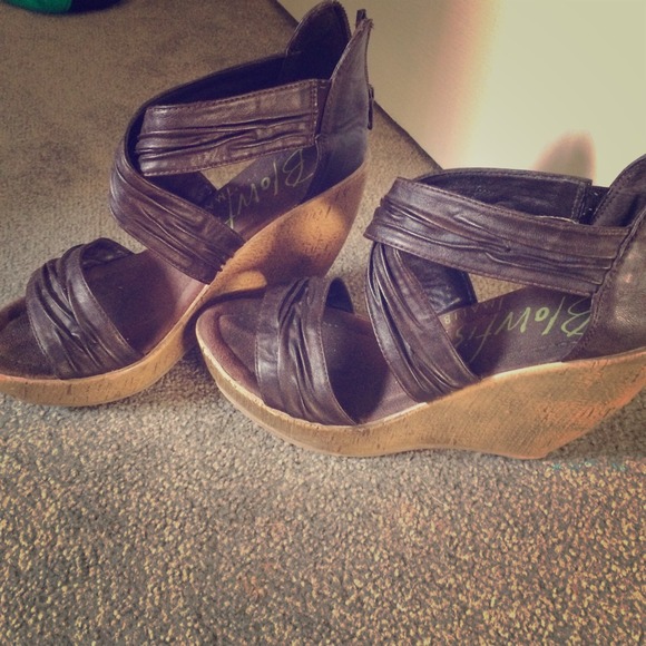 Final Reduction! Brown Blowfish Wedges