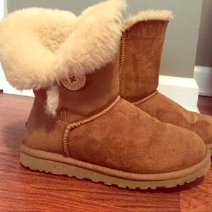 ✨CHESTNUT UGG BOOTS✨